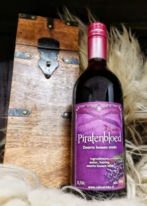 Piratenbloed - Bessenmede